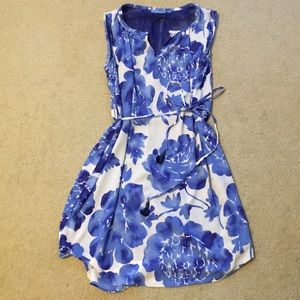 Blue floral dress 💙🤍